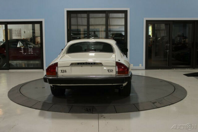 1989 White Jaguar XJ-Series