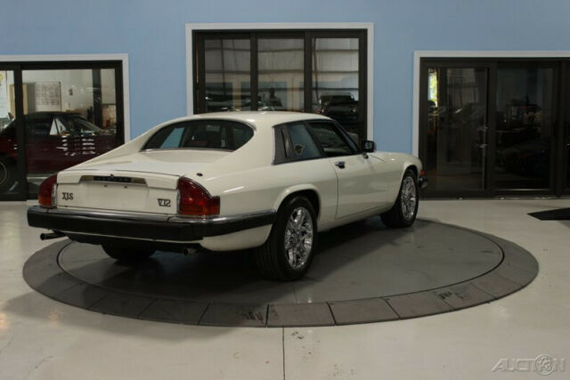 1989 White Jaguar XJ-Series