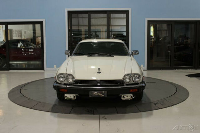 1989 White Jaguar XJ-Series