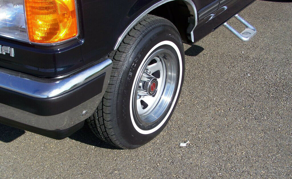 1989 Blue Ford F-150