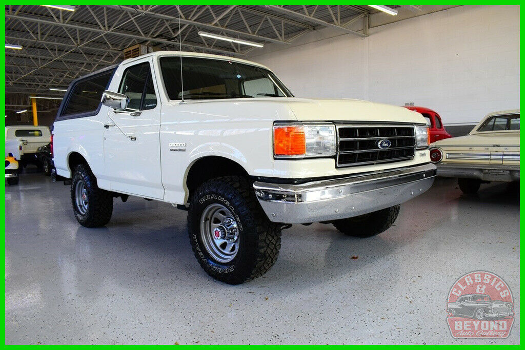 1989 White Ford Bronco