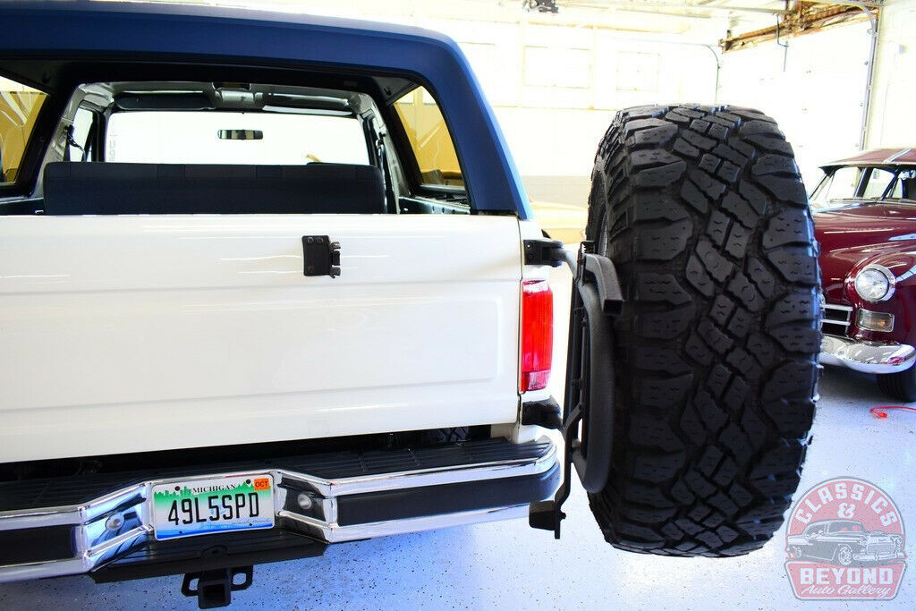 1989 White Ford Bronco