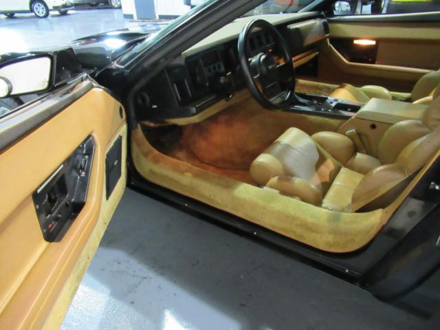 1989 BLAKC Chevrolet Corvette --