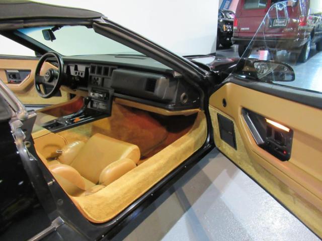 1989 BLAKC Chevrolet Corvette --