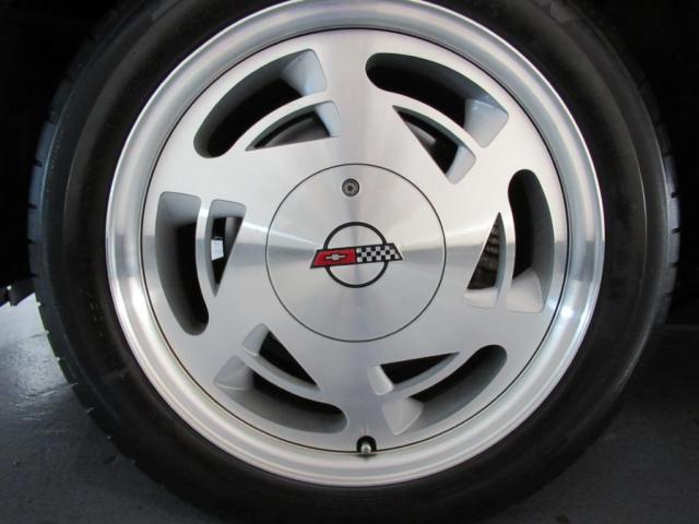 1989 BLAKC Chevrolet Corvette --