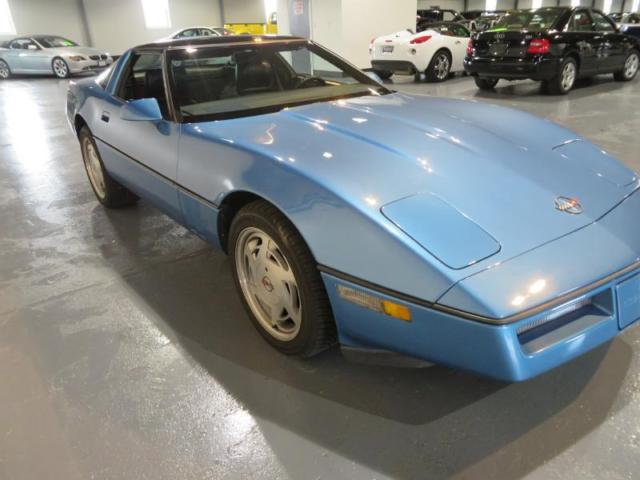 1989 Blue Chevrolet Corvette --