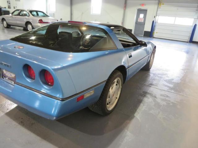 1989 Blue Chevrolet Corvette --
