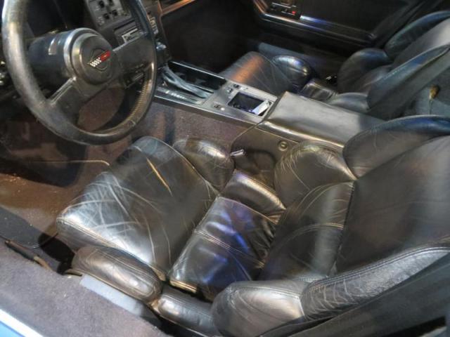 1989 Blue Chevrolet Corvette --