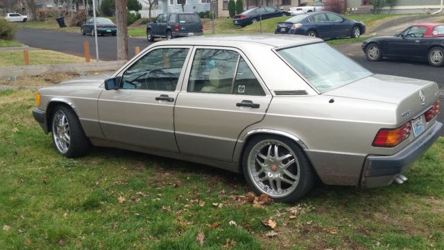 1990 Gold Mercedes-Benz 190-Series Coupe