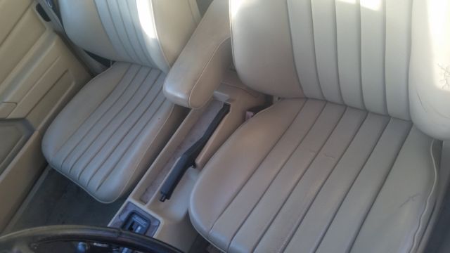 1990 Gold Mercedes-Benz 190-Series Coupe