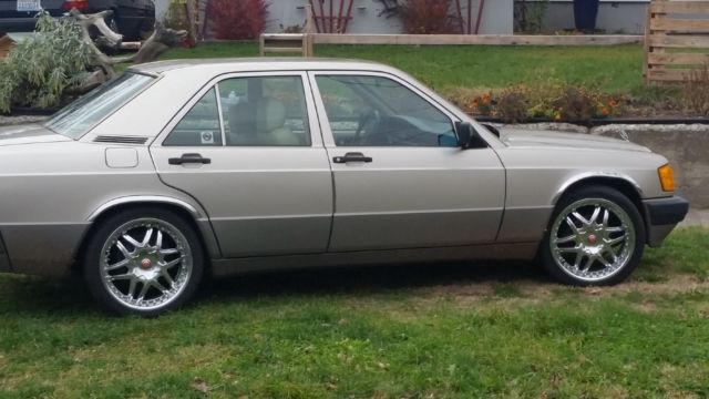 1990 Gold Mercedes-Benz 190-Series Coupe