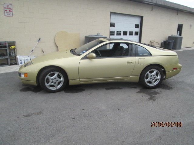 1990 Gold Nissan 300ZX