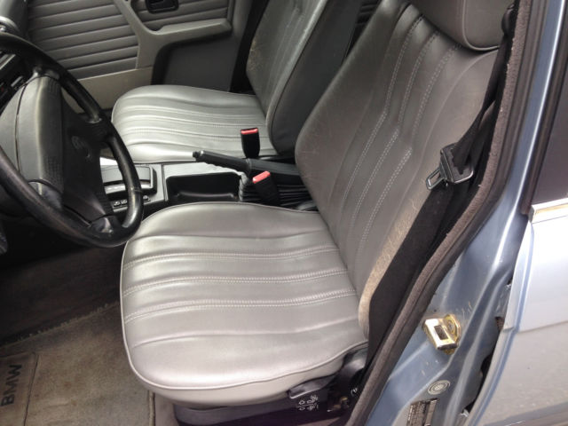 1990 Blue BMW 3-Series Sedan