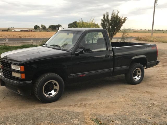 1990 Black Chevrolet C/K Pickup 1500