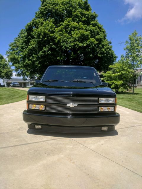 1990 Black Chevrolet C/K Pickup 1500 Standard Cab Pickup