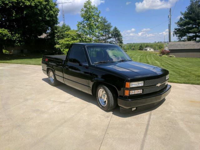 1990 Black Chevrolet C/K Pickup 1500 Standard Cab Pickup