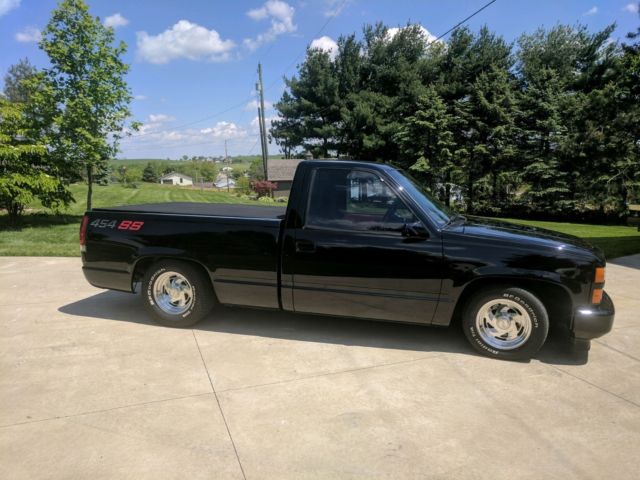 1990 Black Chevrolet C/K Pickup 1500 Standard Cab Pickup