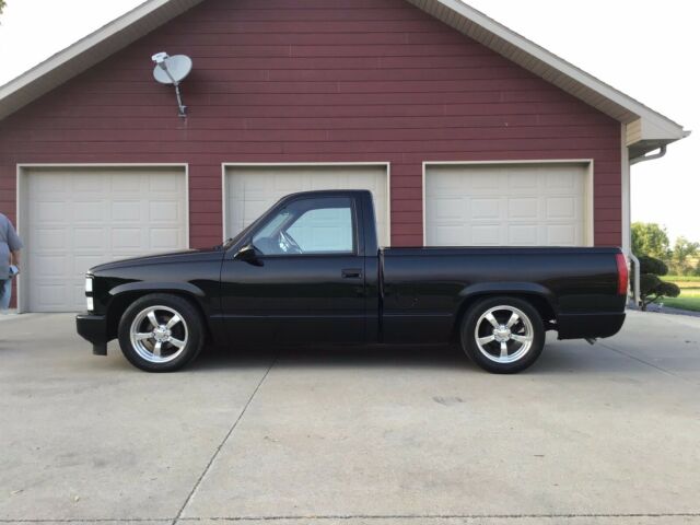 1990 Black Chevrolet C/K Pickup 1500 Standard Cab Pickup