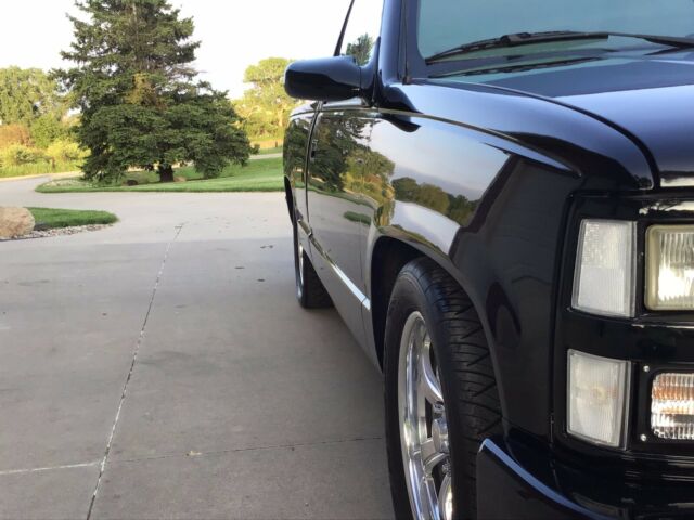 1990 Black Chevrolet C/K Pickup 1500 Standard Cab Pickup