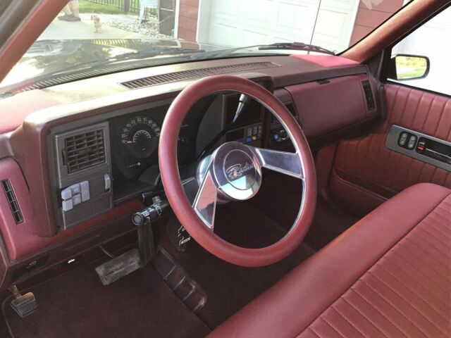 1990 Black Chevrolet C/K Pickup 1500 Standard Cab Pickup