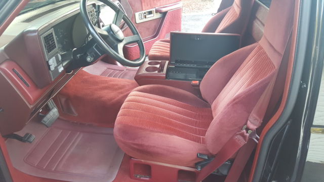 1990 Black Chevrolet C/K Pickup 1500