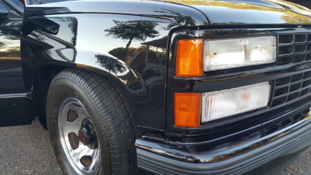 1990 Black Chevrolet C/K Pickup 1500