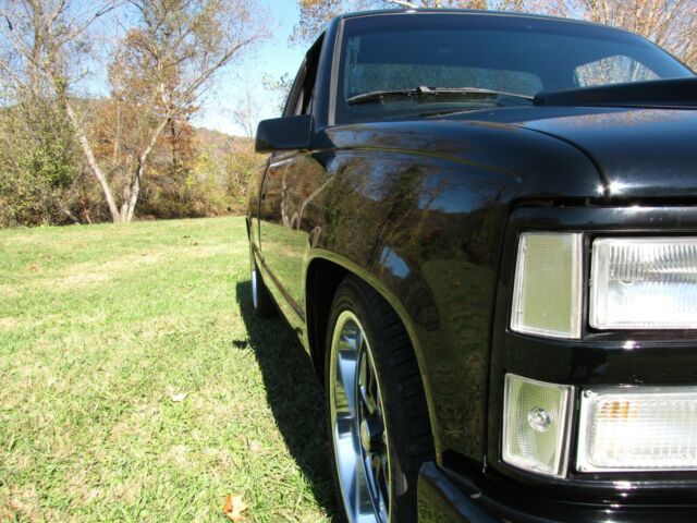 1990 Black Chevrolet Silverado 1500 Standard Cab Pickup