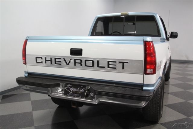 1990 Blue Chevrolet C/K Pickup 1500