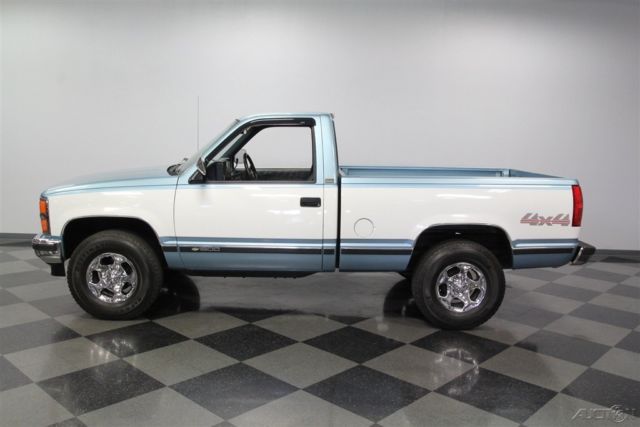 1990 Blue Chevrolet C/K Pickup 1500