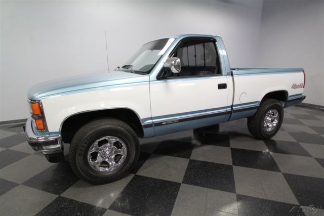 1990 Blue Chevrolet C/K Pickup 1500