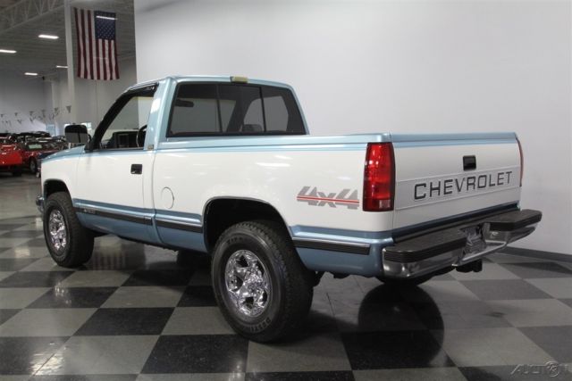 1990 Blue Chevrolet C/K Pickup 1500