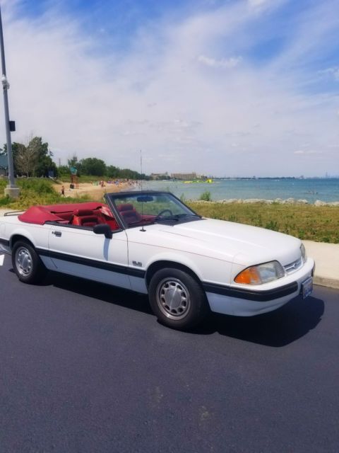 1990 White Ford Mustang Convertible