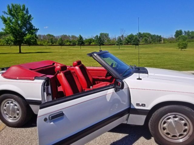 1990 White Ford Mustang Convertible