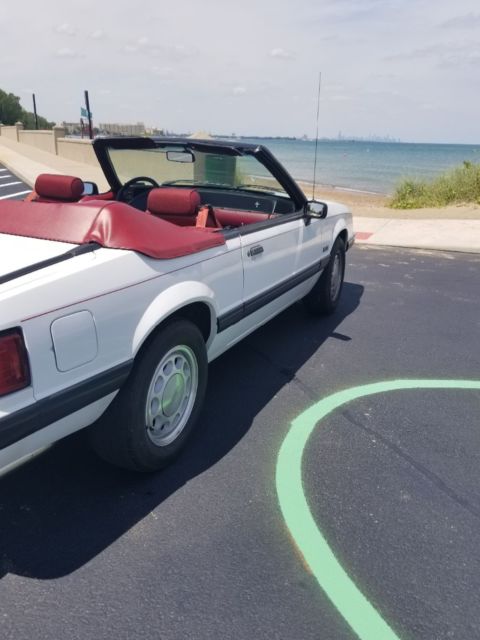1990 White Ford Mustang Convertible
