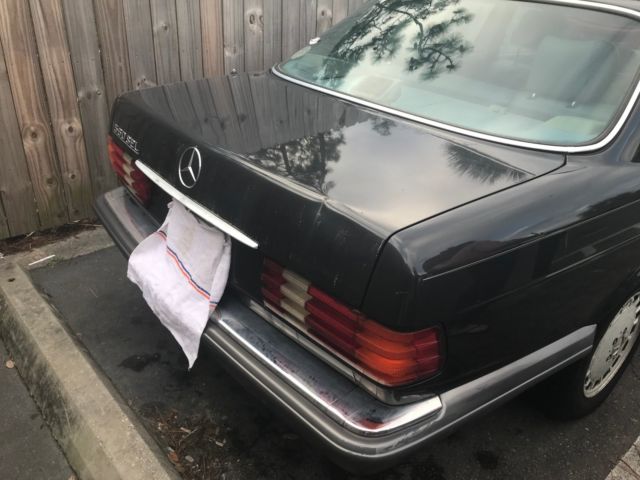 1990 Dark Gray Mercedes-Benz 500-Series Sedan