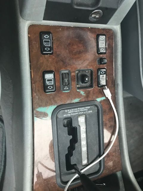 1990 Dark Gray Mercedes-Benz 500-Series Sedan