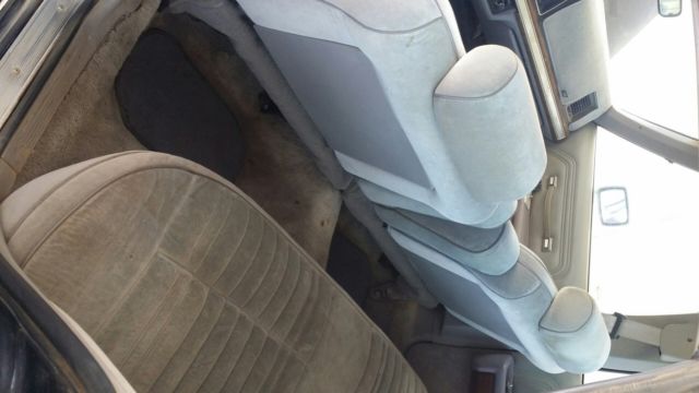 1990 Black Ford Crown Victoria Sedan