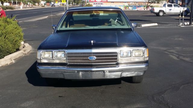 1990 Black Ford Crown Victoria Sedan