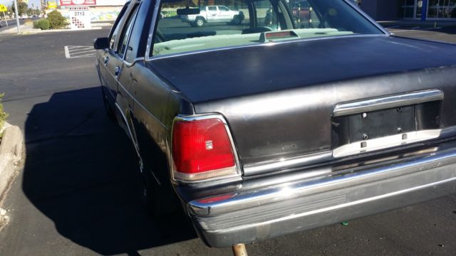 1990 Black Ford Crown Victoria Sedan