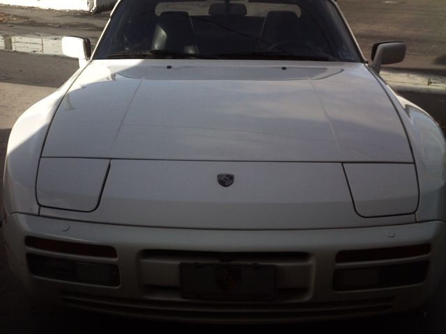 1990 White Porsche 944