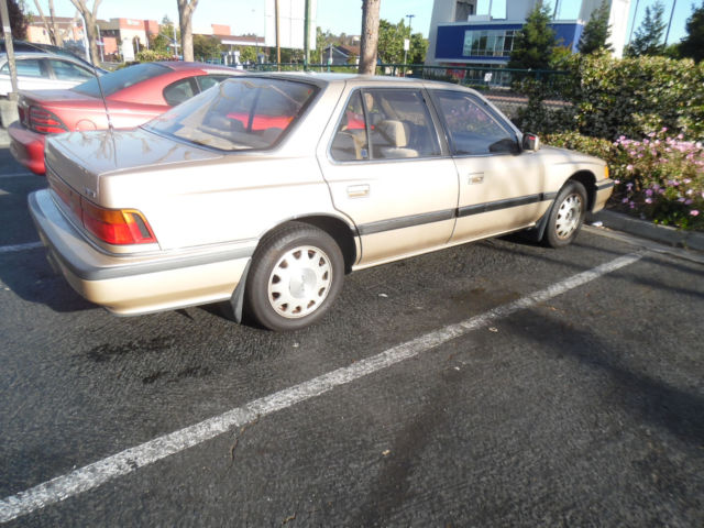 1990 Gold Acura Legend Sedan