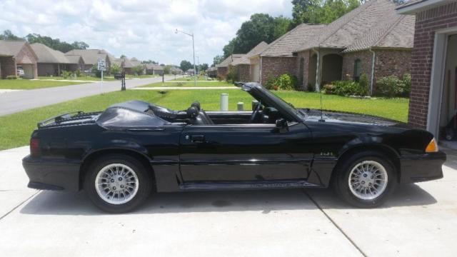 1990 Ford Mustang