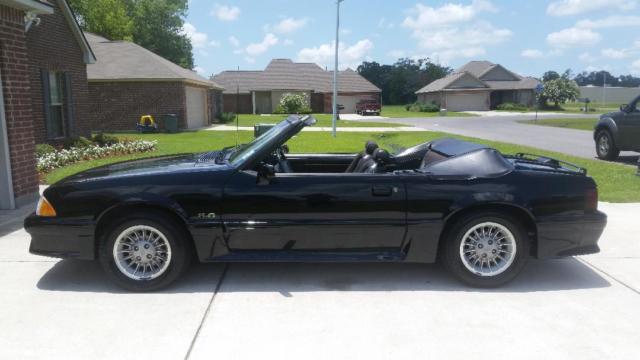 1990 Ford Mustang