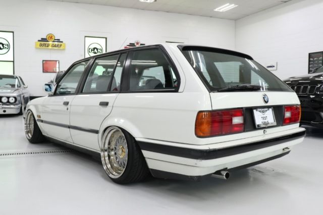 1990 White BMW 3-Series --