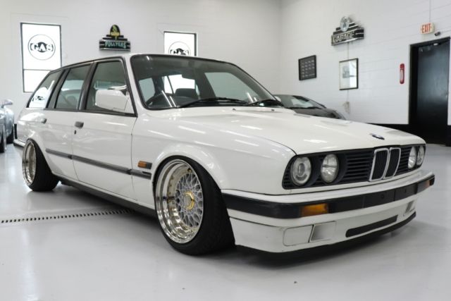 1990 White BMW 3-Series --