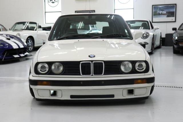 1990 White BMW 3-Series --
