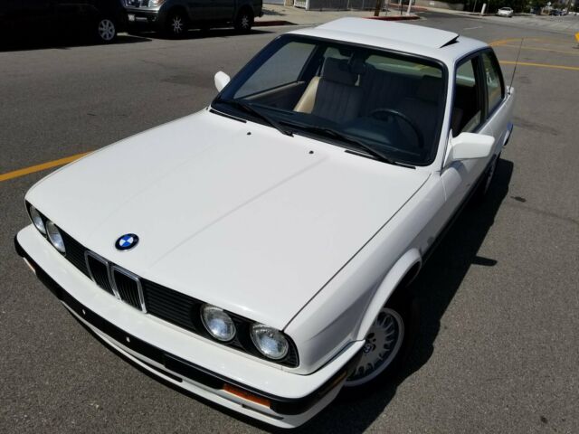 1990 White BMW 3-Series Coupe
