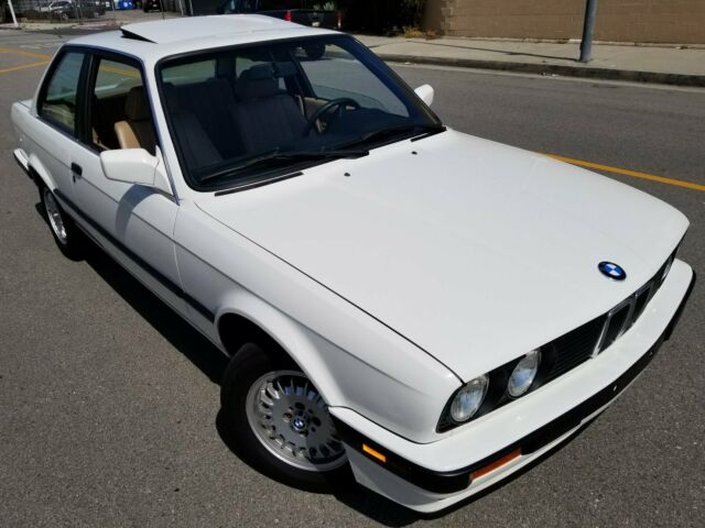 1990 White BMW 3-Series Coupe