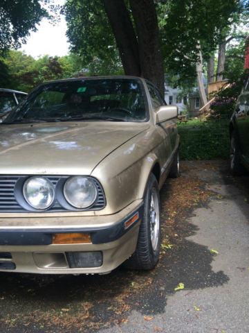 1990 Gold BMW 3-Series Coupe