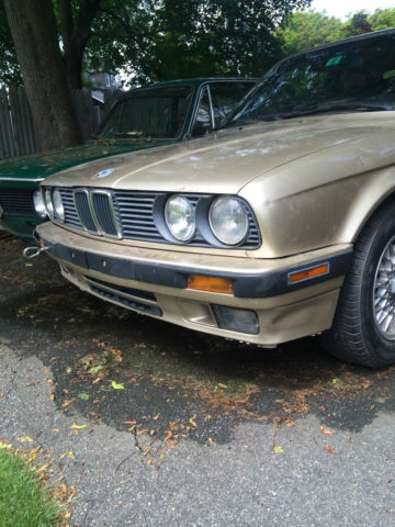 1990 Gold BMW 3-Series Coupe
